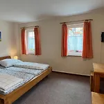 Hostel Ziegenrueck 호스텔 지겐루크
